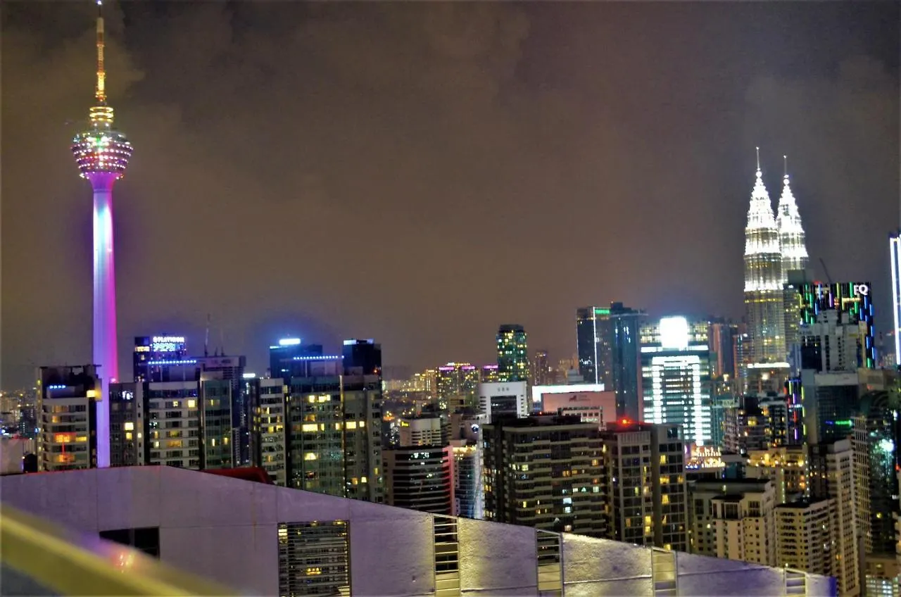 The Robertson By Kl Moonlight Suites Bukit Bintang Kuala Lumpur Bed & Breakfast